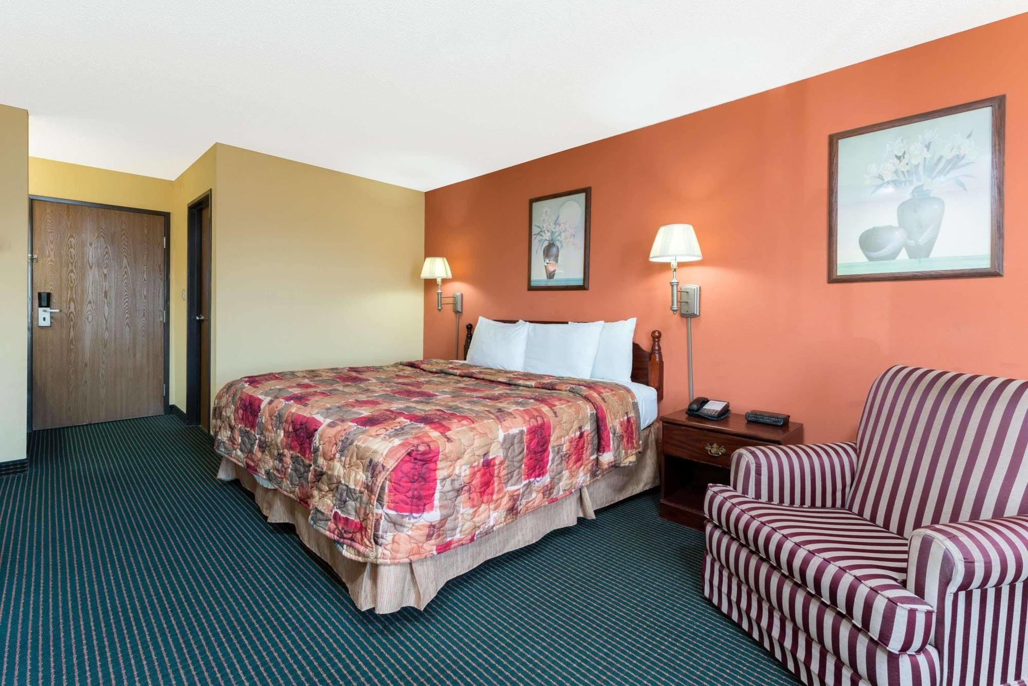 Days Inn By Wyndham Springfield Kültér fotó